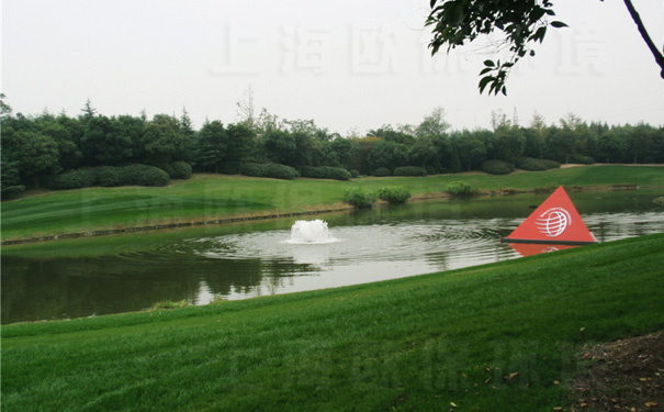 浮水噴泉曝氣機(jī)在佘山高爾夫景觀湖治理中應(yīng)用（三）