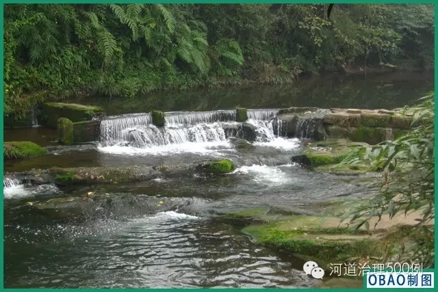 細(xì)細(xì)流水，蕩漾碧波 思鄉(xiāng)情結(jié)，予以寄托