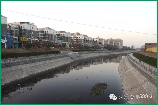 冰冷的清潩河兩岸毫無生機感