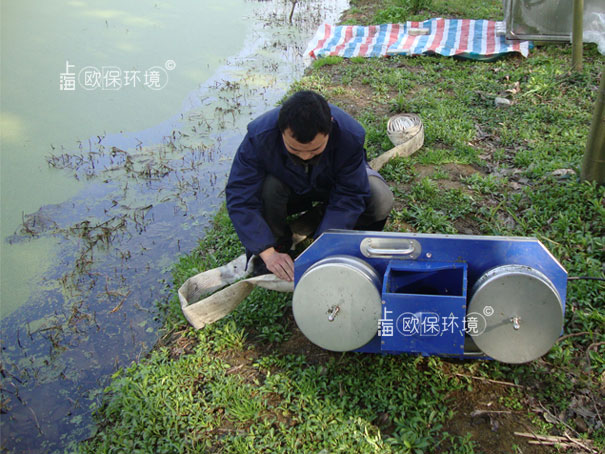 開(kāi)始安裝浮萍打撈機(jī)